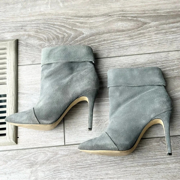 STEVE MADDEN Pilar Gray Suede Fold Over Heeled Boots - Picture 6 of 14